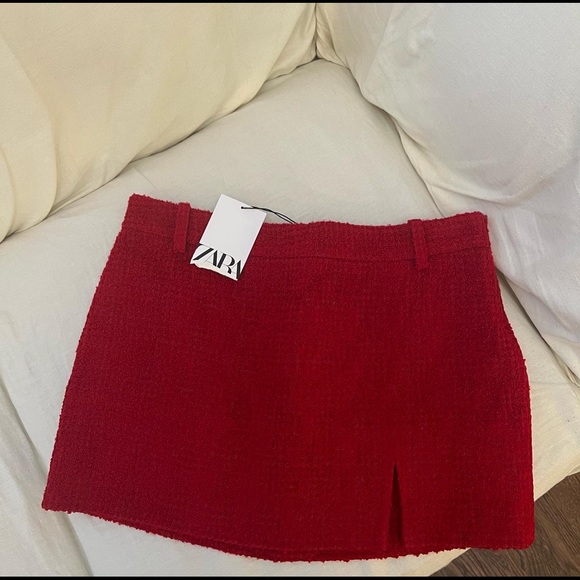 ZARA TEXTURED RED SKIRT WITH SLIT - Picture 8 of 12